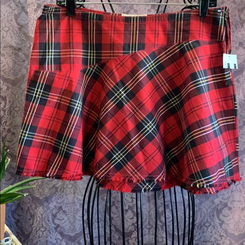 Tommy Jeans Plaid Mini Skirt Raw Hem School Girl Tartan Academia Fit & Flare
